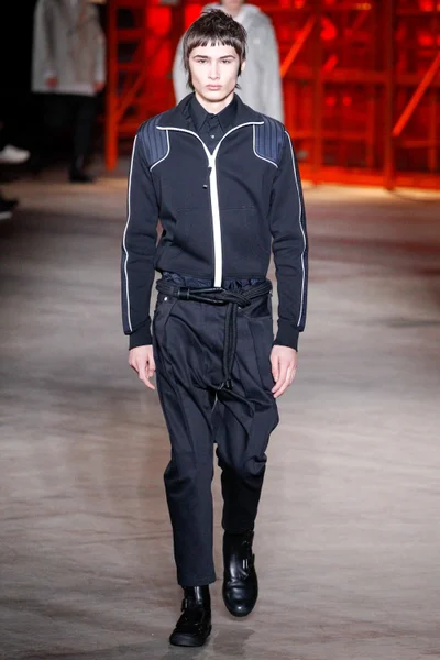 Look 4